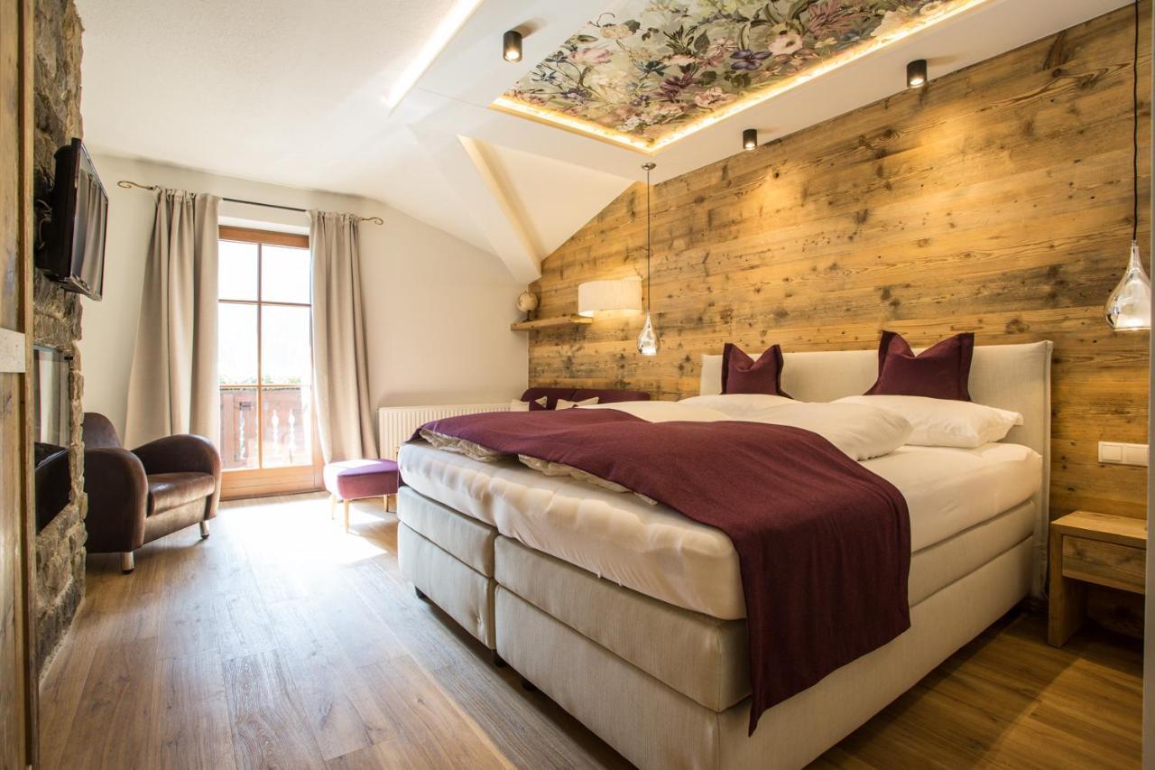Boutique Hotel Mandarfnerhof Sankt Leonhard im Pitztal Exterior photo